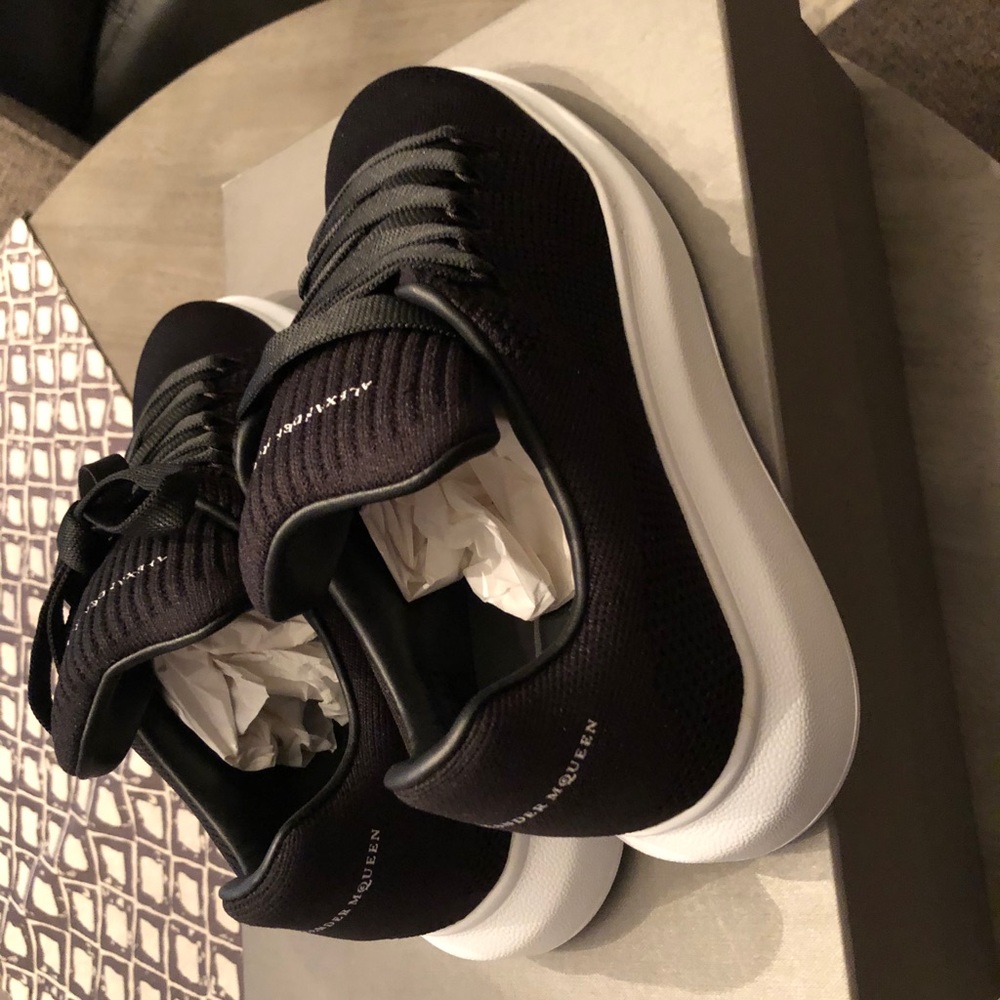 NEW UNISEX ALEXANDER MCQUEEN PLATFORM SNEAKERS!